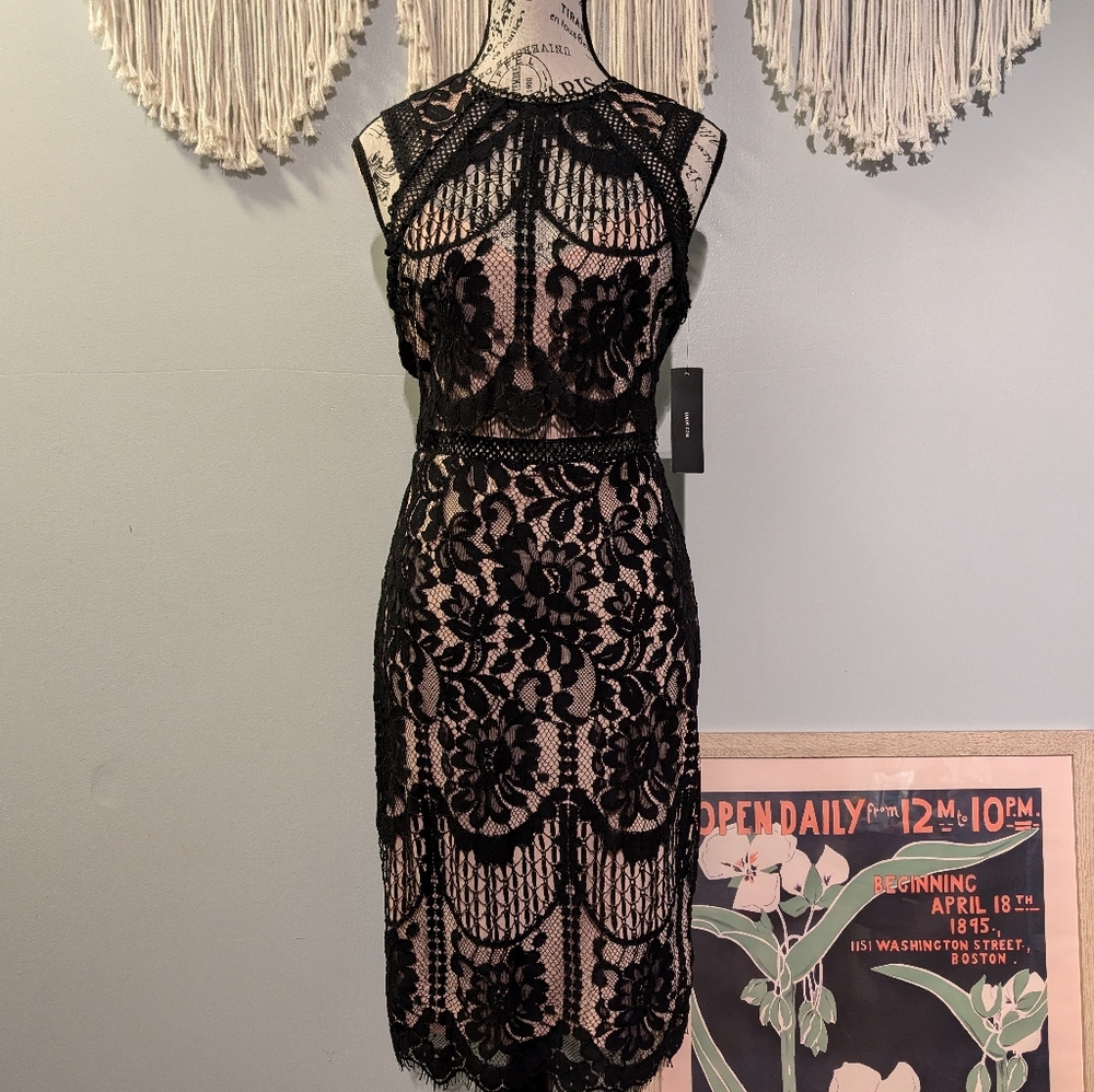 NWT Women's Lulus Black Lace Nude Bodycon Midi Dress Size Small